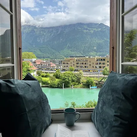 River 3 -kissed Retreat With Iconic Jungfraujoch View 인터라켄